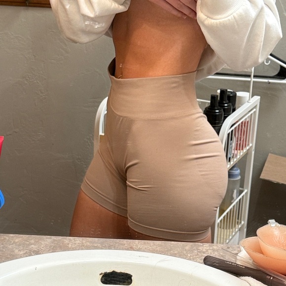 DFYNE Shorts - Picture 3 of 6